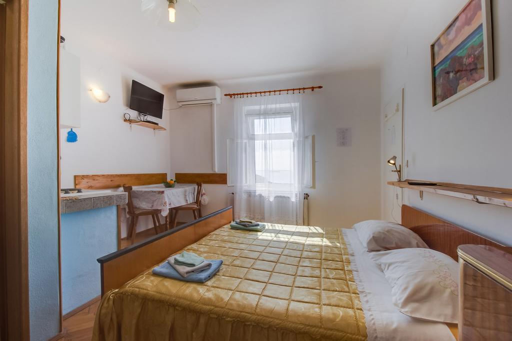 Apartment Agava Miholascica Экстерьер фото